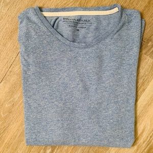 Banana Republic T-Shirt